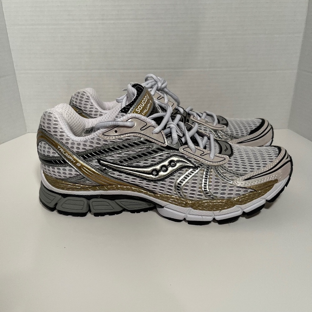 Saucony Triumph 8 Women’s Sz 11 Running Walking Sneakers Shoes gold & silver